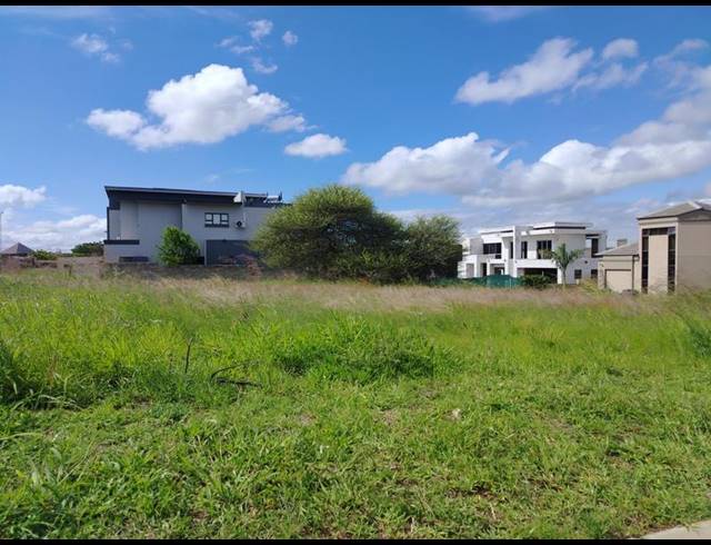 LAND FOR SALE IN WOODHILL ESTATE